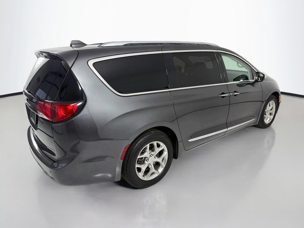 Used 2019 Chrysler Pacifica Limited FWD image 7