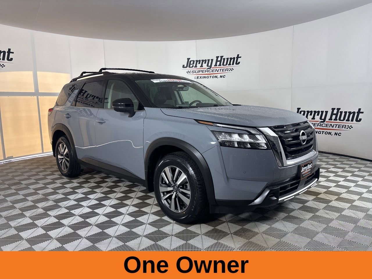 Used 2024 Nissan Pathfinder SL image 4