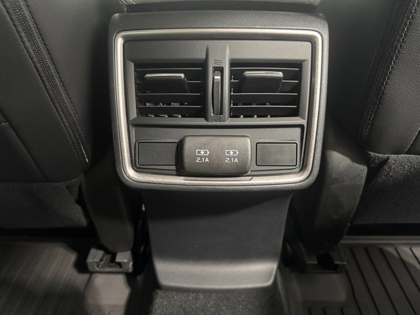 Used 2022 Subaru Forester Limited image 33