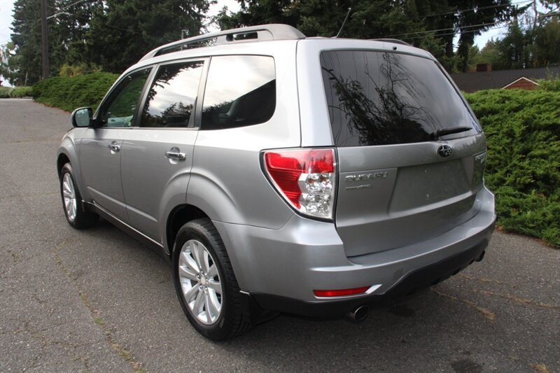 Used 2011 Subaru Forester 2.5X Limited AWD/4WD image 4