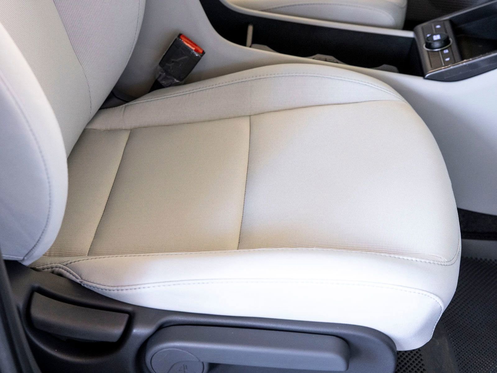 New 2025 Hyundai Kona SEL FWD image 26