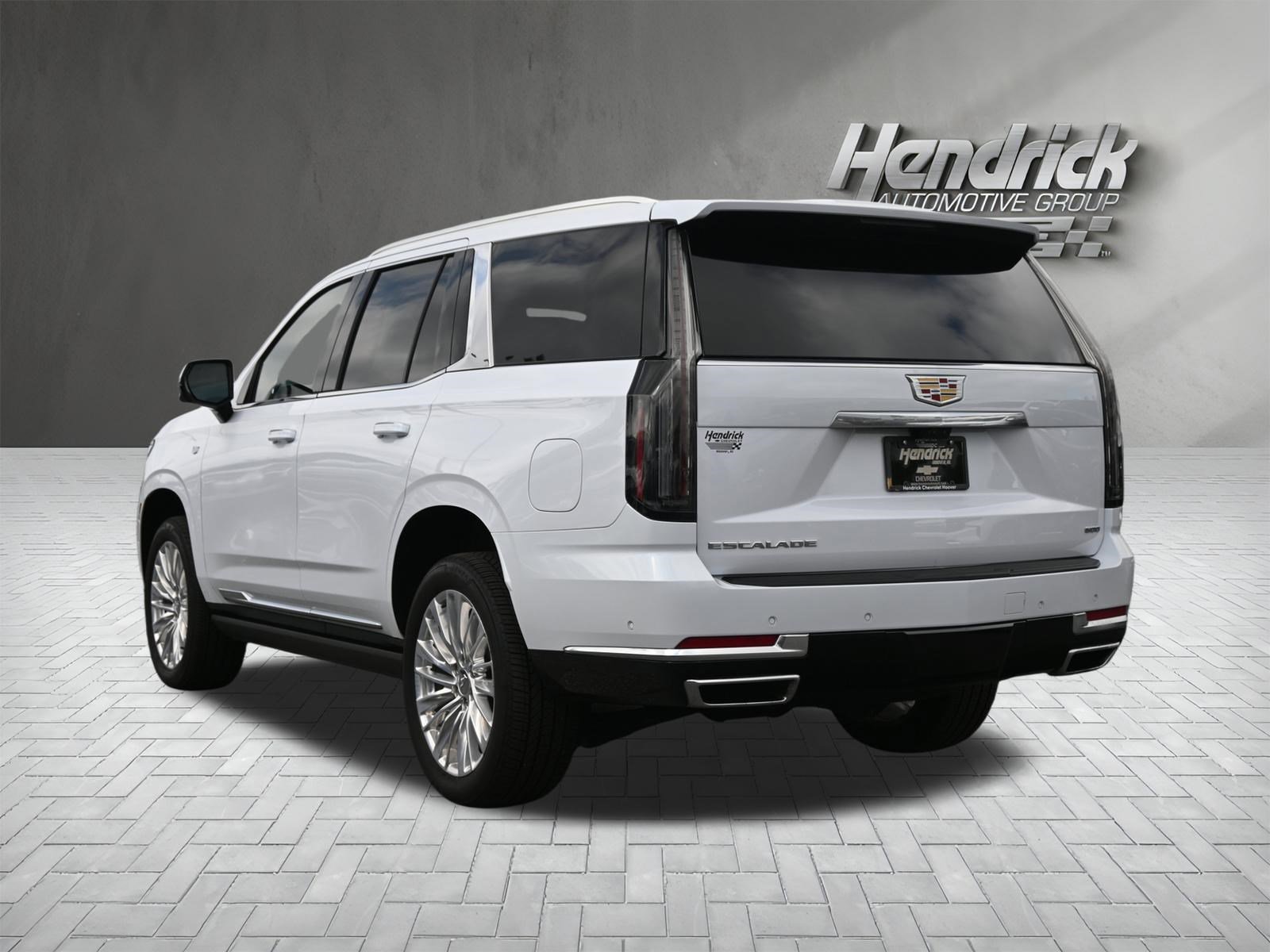 Used 2026 Cadillac Escalade Luxury w/ LPO, Floor Liner Package AWD/4WD image 8