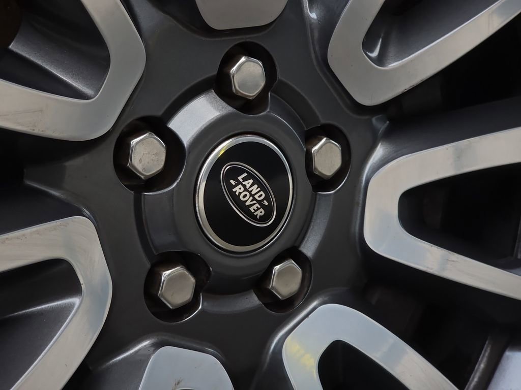 Used 2014 Land Rover Range Rover Autobiography image 32