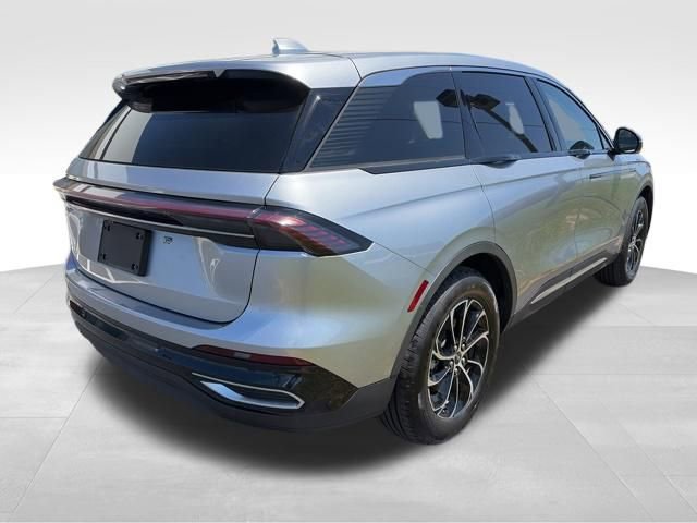 Used 2025 Lincoln Nautilus Premier w/ Equipment Group 102A image 7