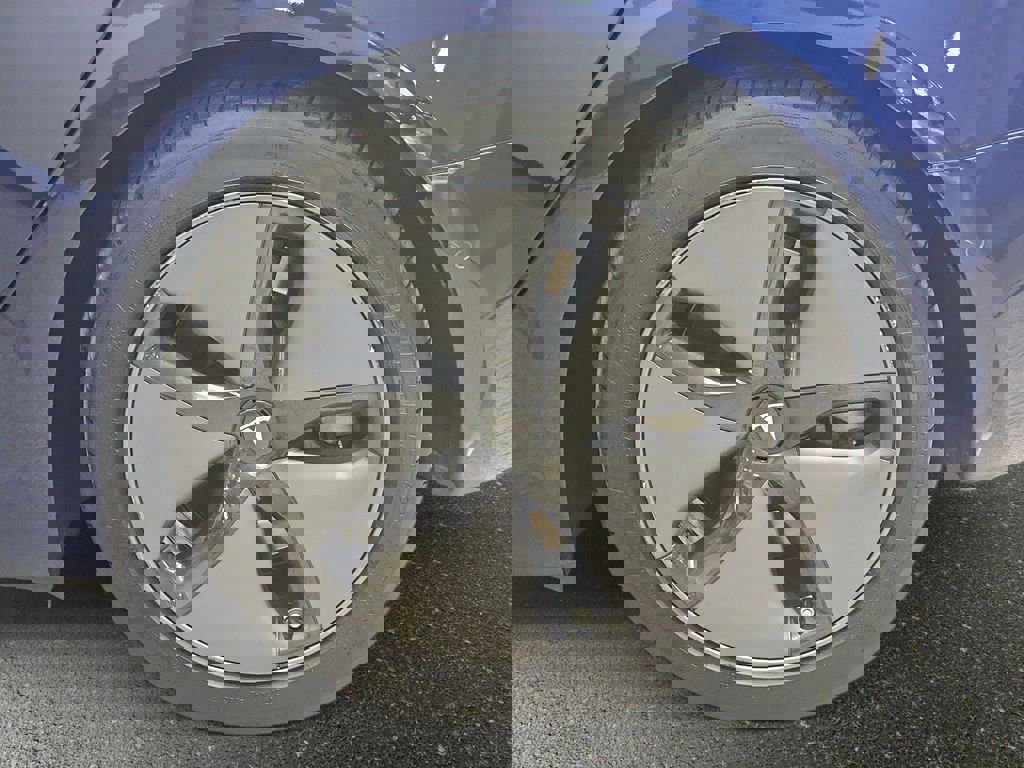 Used 2018 Tesla Model 3 Long Range image 33