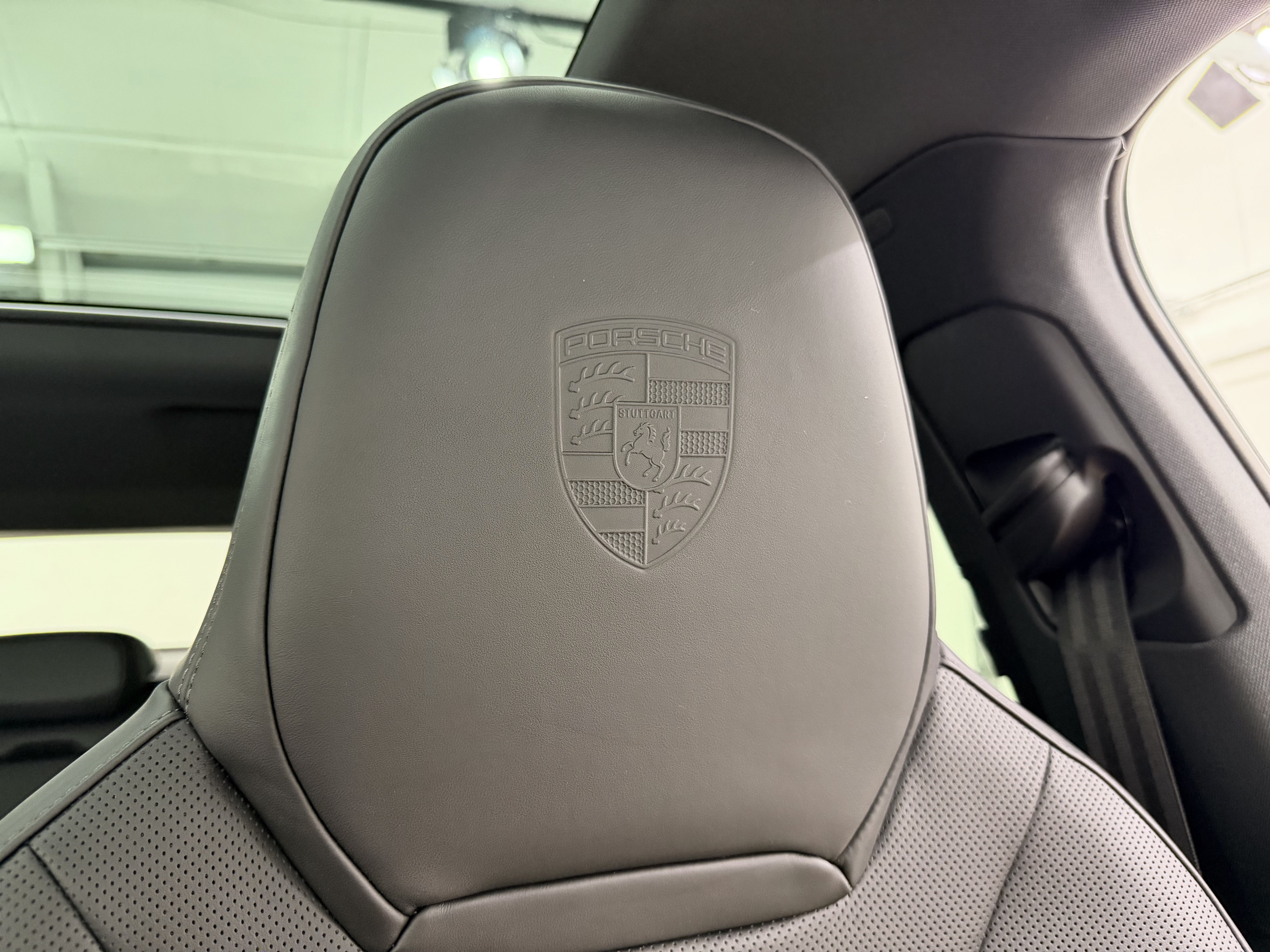 New 2026 Porsche Cayenne Coupe AWD/4WD image 34