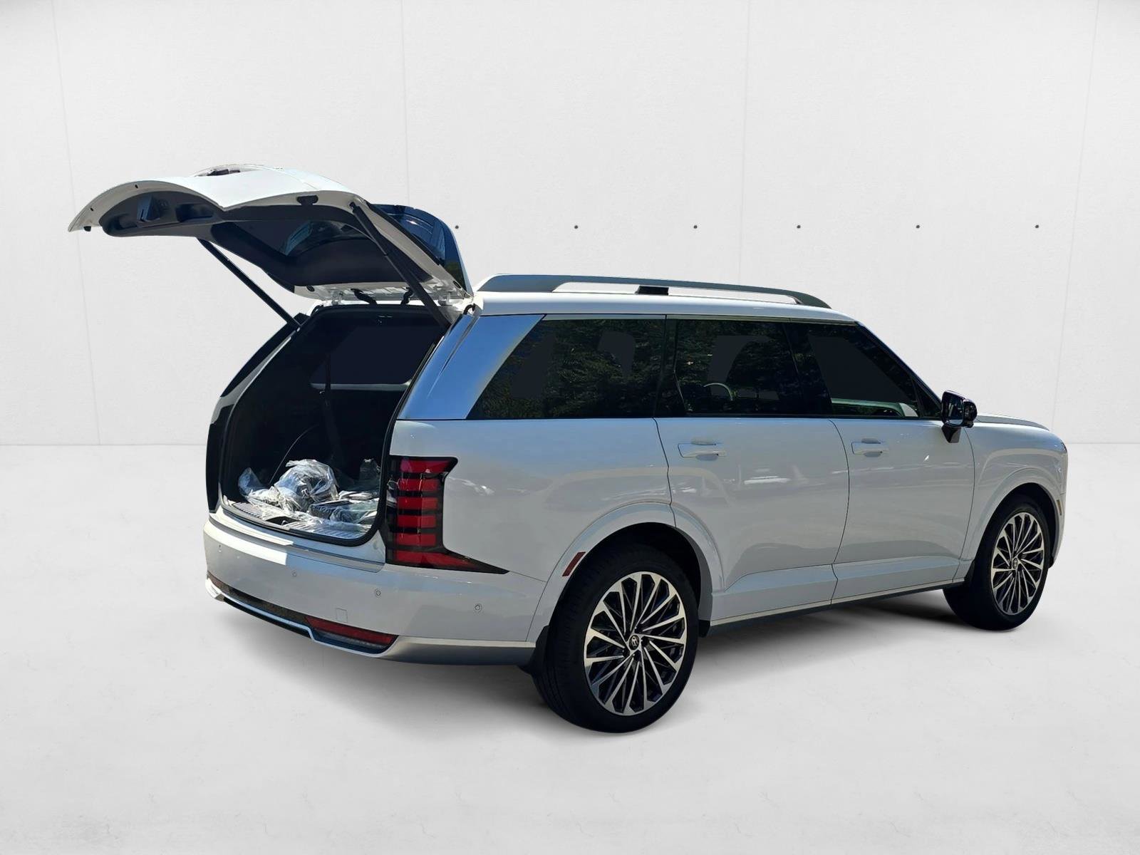 New 2026 Hyundai Palisade Calligraphy FWD image 2