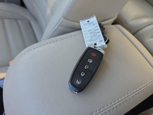 Used 2017 Ford C-MAX Titanium w/ Equipment Group 301A image 31