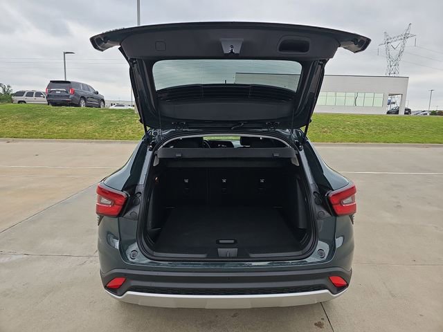 New 2026 Chevrolet Trax LT w/ Driver Confidence Package FWD image 25