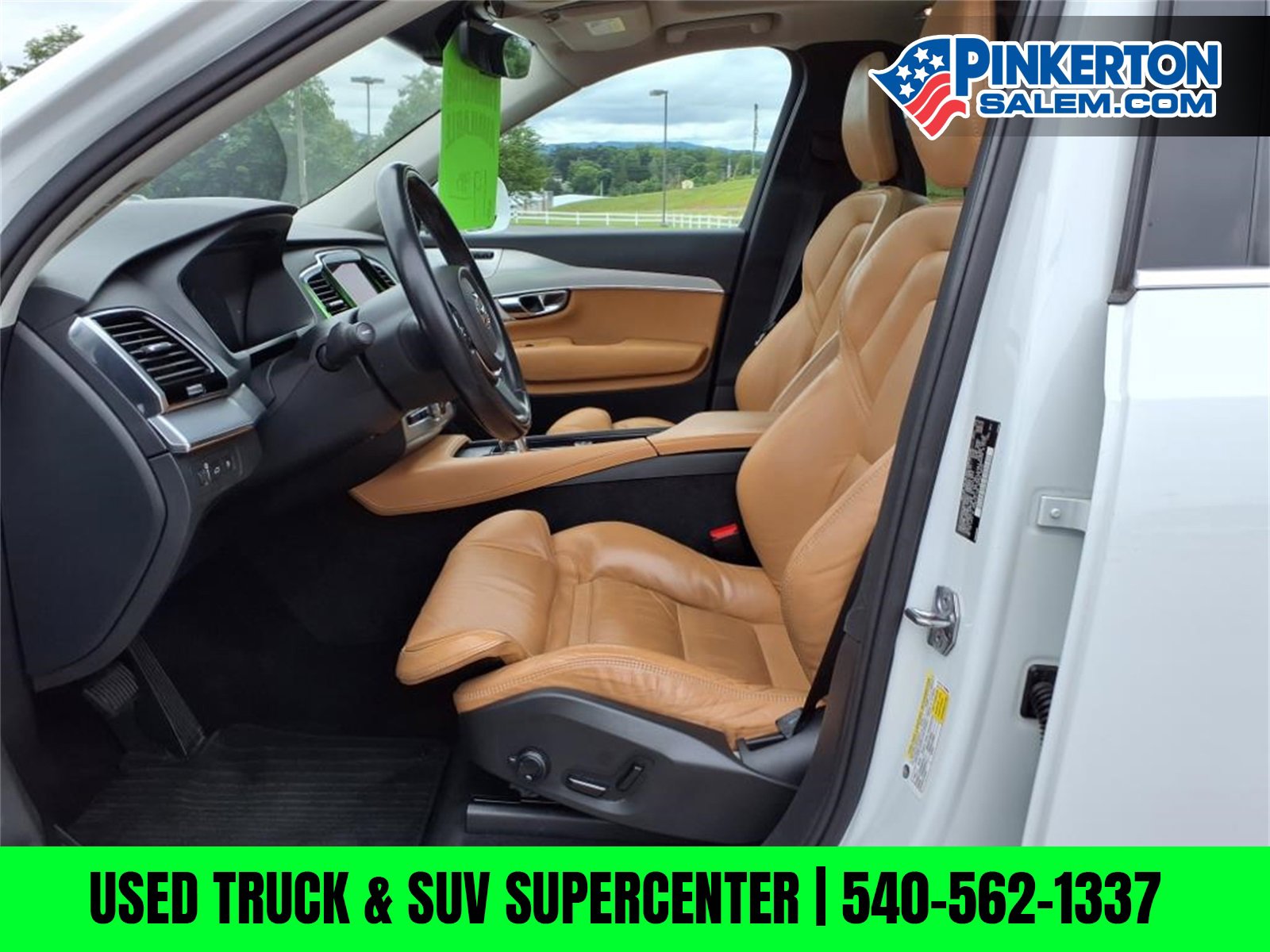 Used 2016 Volvo XC90 T8 Momentum image 17