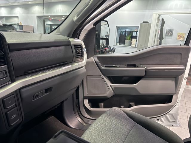 Used 2024 Ford F250 XLT image 23