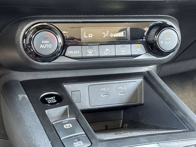 Used 2026 Nissan Kicks SV FWD image 18