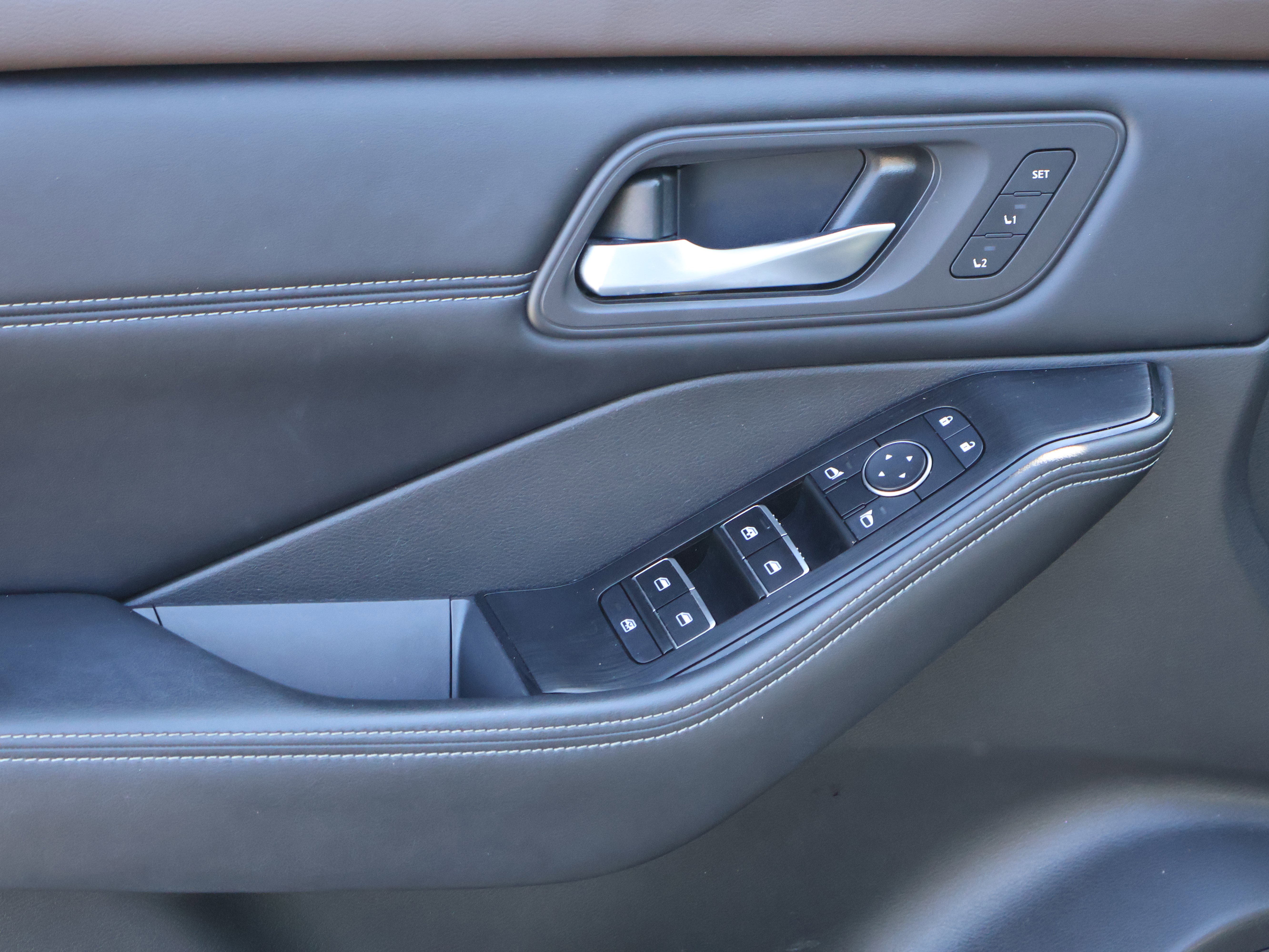 Used 2022 Nissan Rogue SL image 24