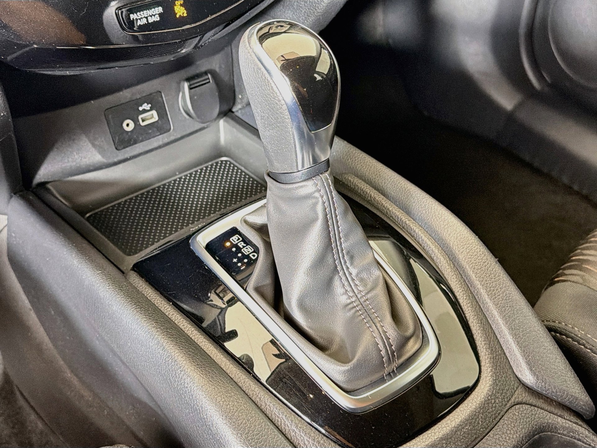Used 2018 Nissan Rogue S FWD image 25