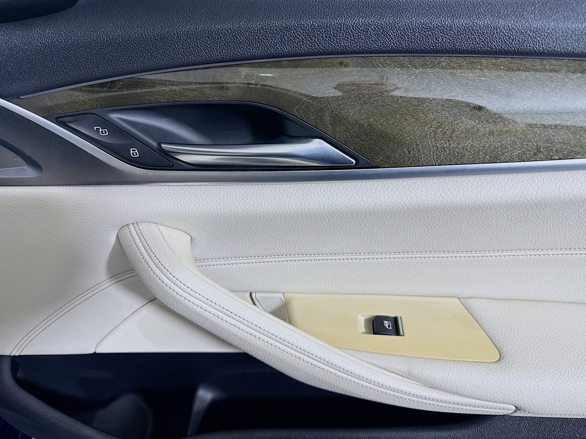 Used 2019 BMW 530i w/ Convenience Package image 31