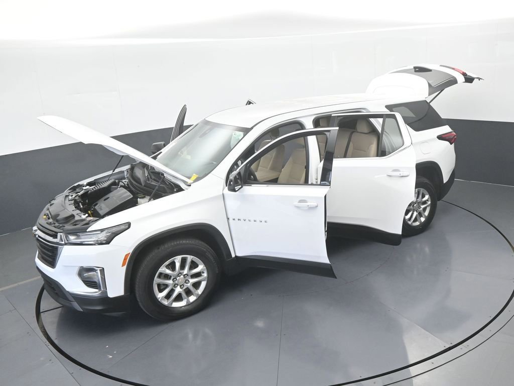 Used 2023 Chevrolet Traverse LS image 57