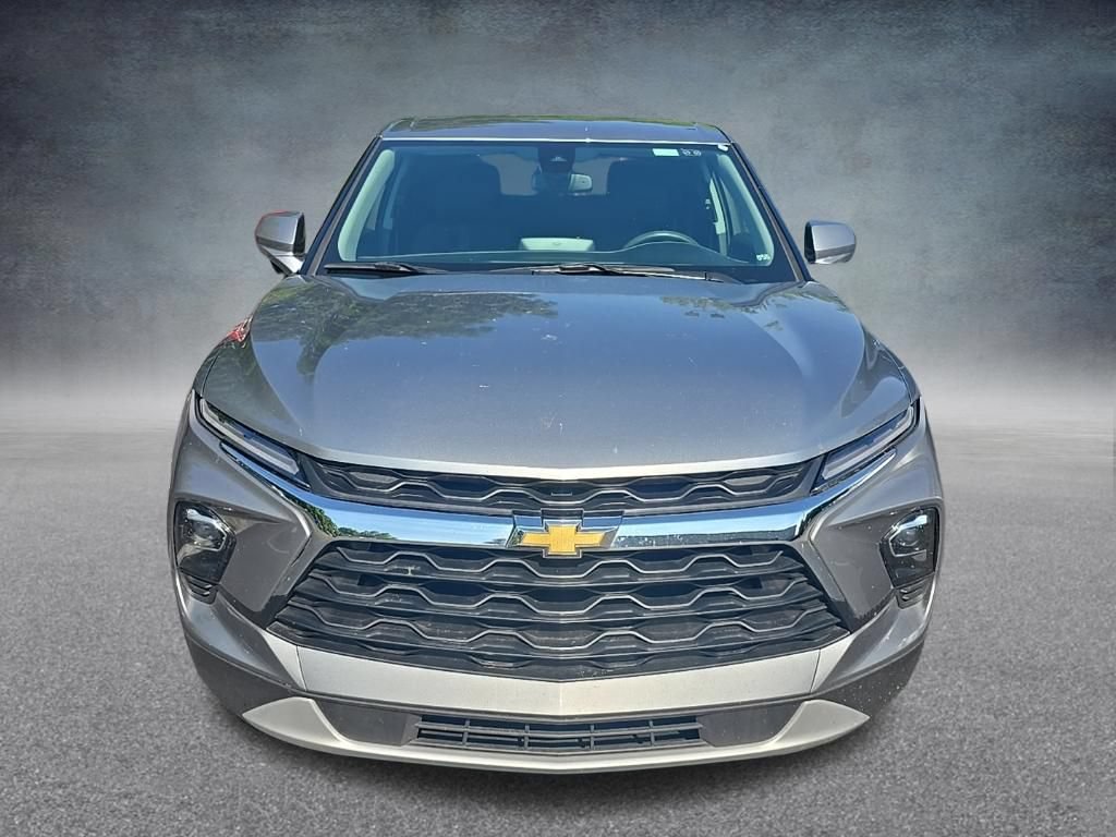 Used 2025 Chevrolet Blazer LT AWD/4WD image 3