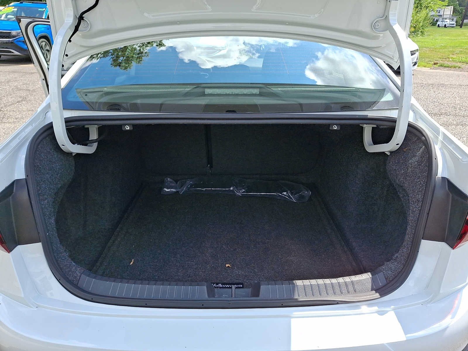 Certified 2024 Volkswagen Jetta Sport FWD image 27