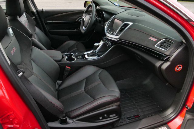 Used 2015 Chevrolet SS / 6.2L V8 / Sunroof / Heated & image 30