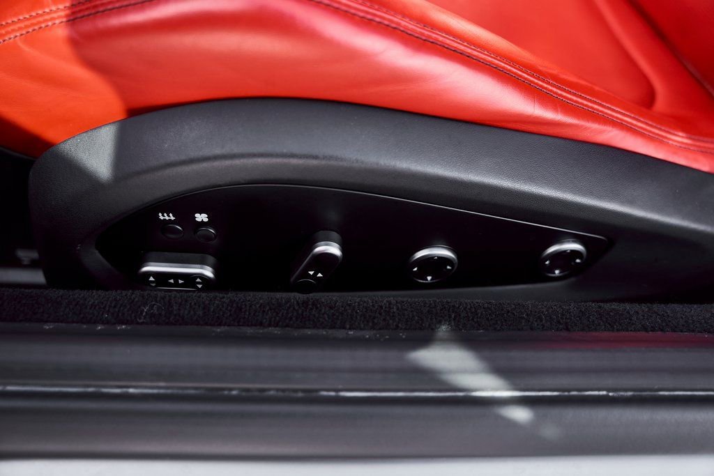 Used 2019 Ferrari GTC4Lusso image 39