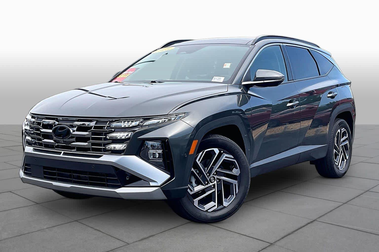 Used 2025 Hyundai Tucson Limited AWD/4WD image 2