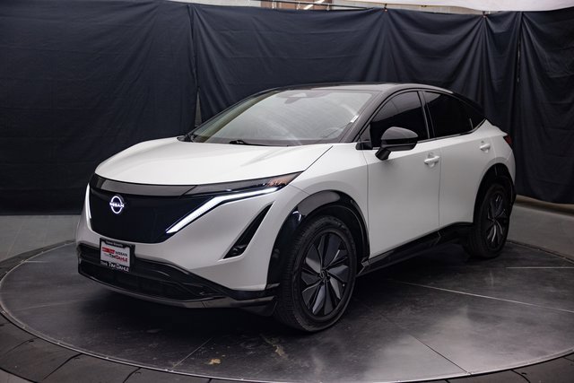 Used 2023 Nissan Ariya AWD image 4