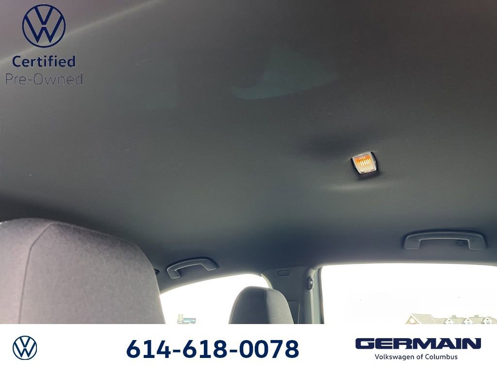 Used 2025 Volkswagen Jetta Sport image 21