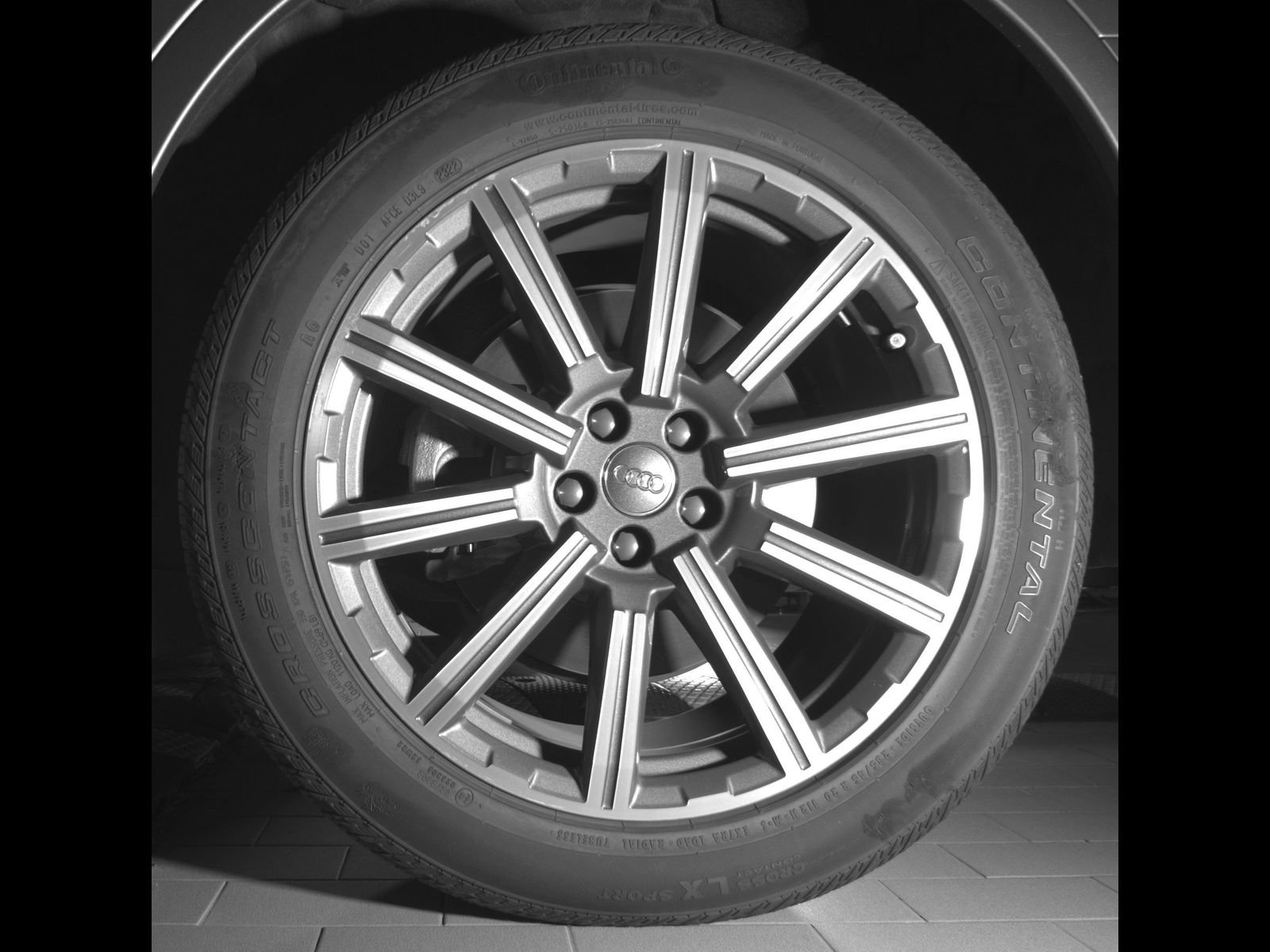 Used 2017 Audi Q7 3.0T Premium Plus AWD/4WD image 23