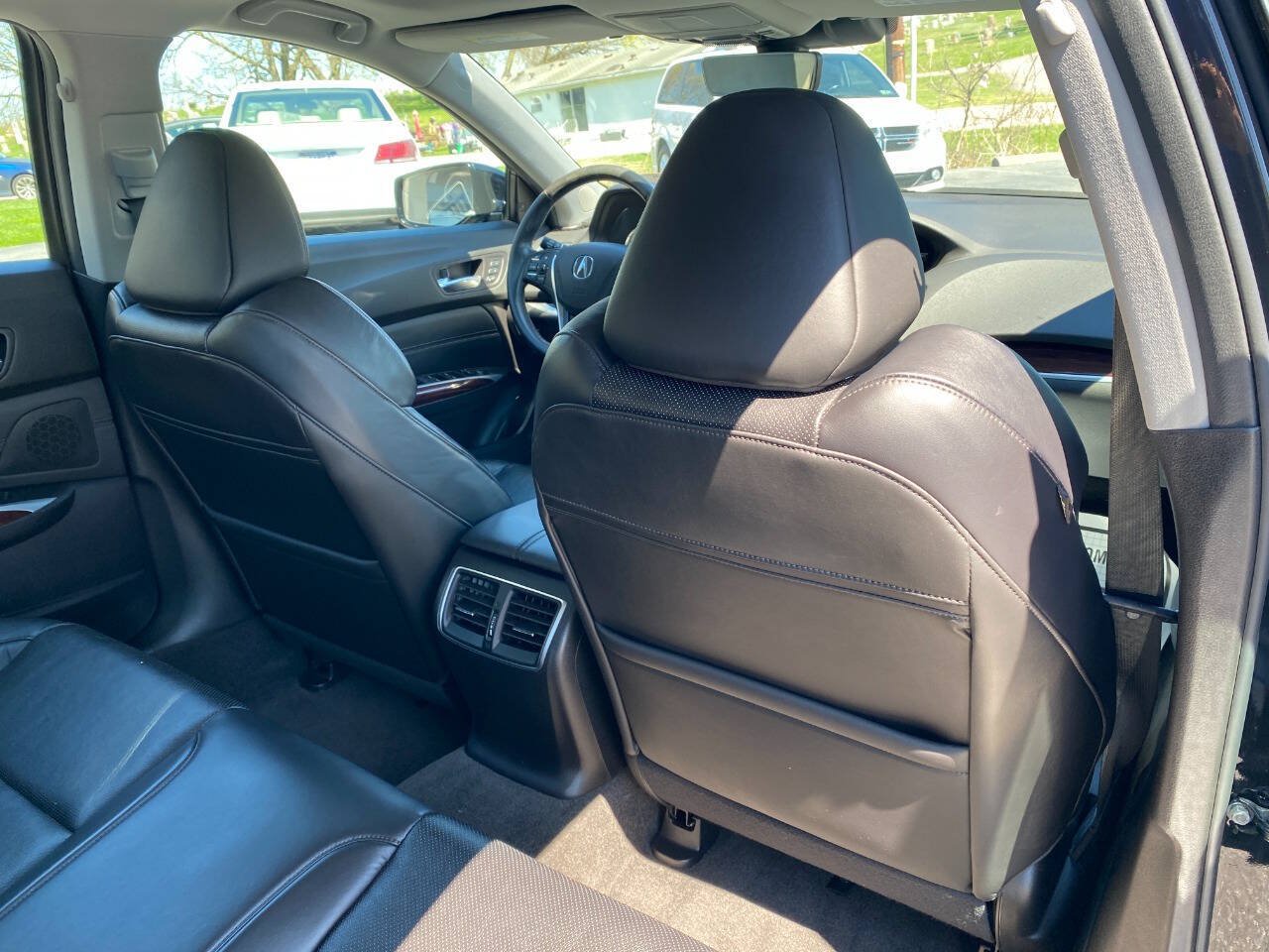 Used 2015 Acura TLX w/ Technology Package FWD image 29