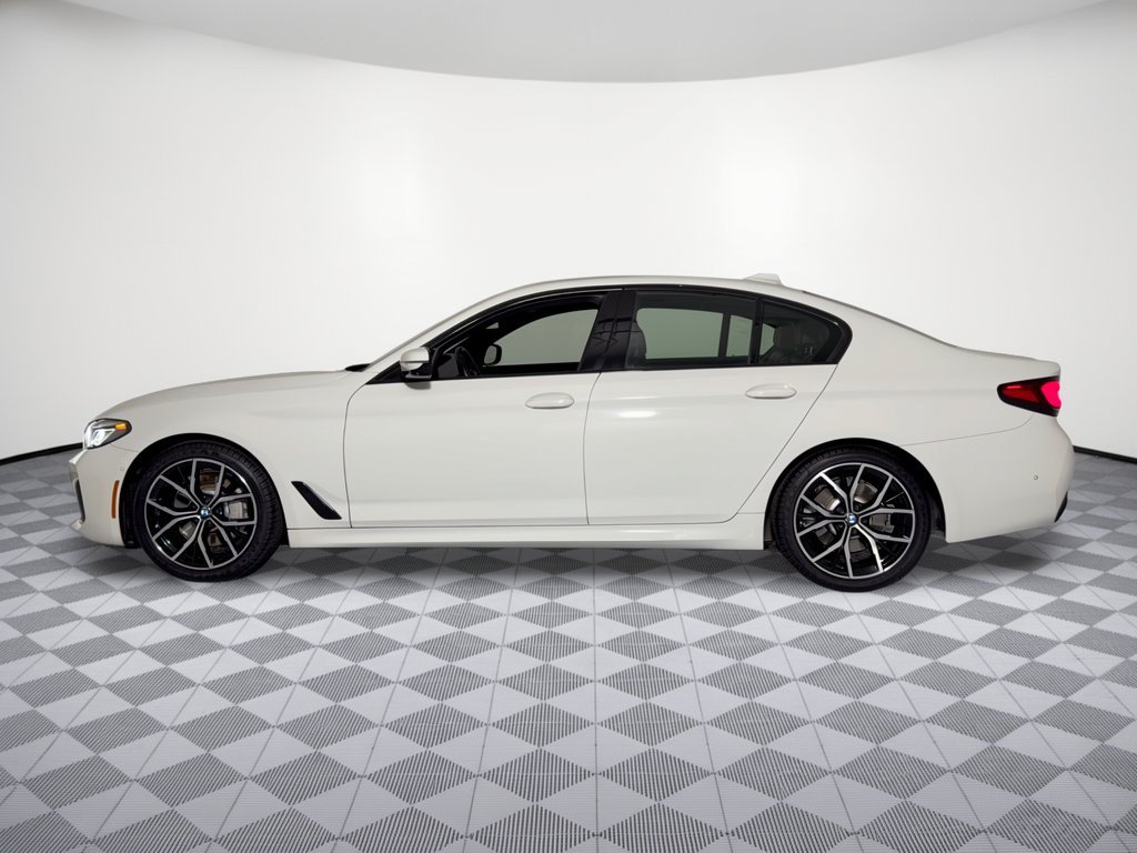 Used 2021 BMW 530i w/ M Sport Package RWD image 2