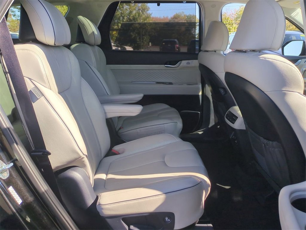 Used 2023 Hyundai Palisade Calligraphy image 27