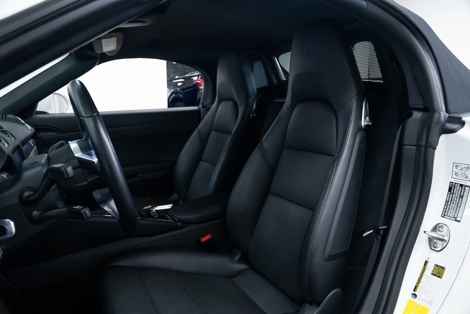 Used 2024 Porsche 718 Boxster image 16