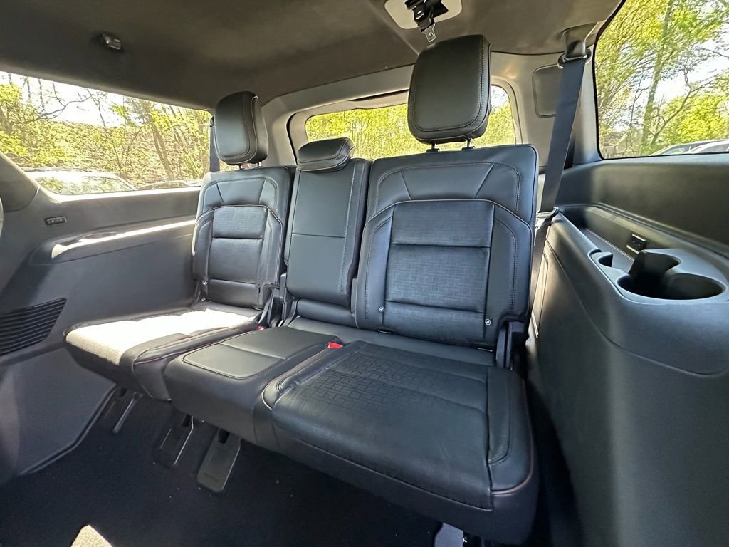 New 2026 Lincoln Navigator L Black Label AWD/4WD image 21
