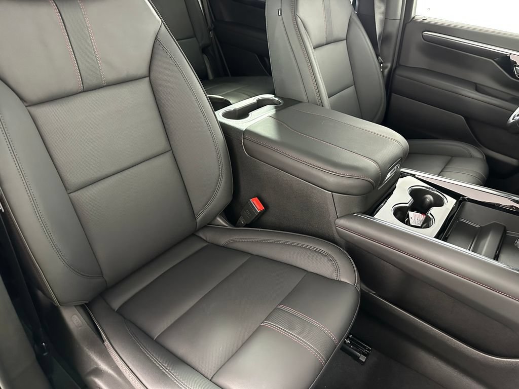 Used 2025 Chevrolet Tahoe RST w/ Comfort Package AWD/4WD image 31