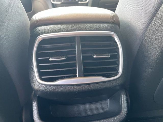 Used 2019 Hyundai Santa Fe SEL image 20