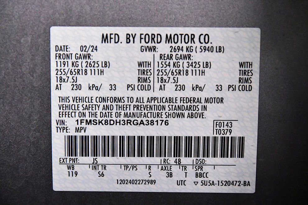 Used 2024 Ford Explorer XLT w/ Equipment Group 202A AWD/4WD image 16