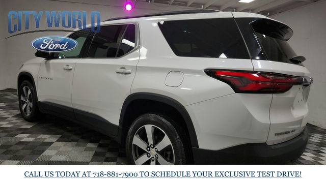 Used 2022 Chevrolet Traverse LT w/ LT Premium Package image 6