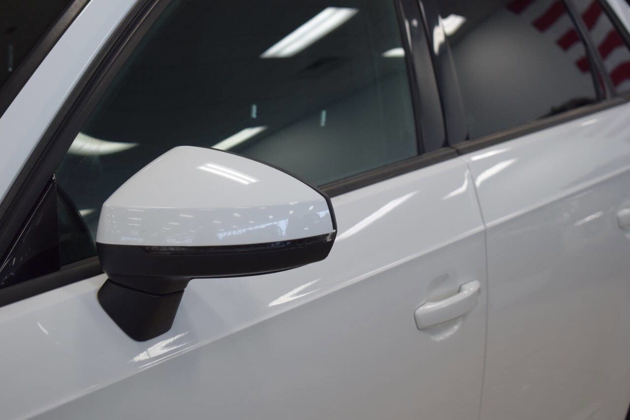 Used 2017 Audi A3 e-tron Premium FWD image 9