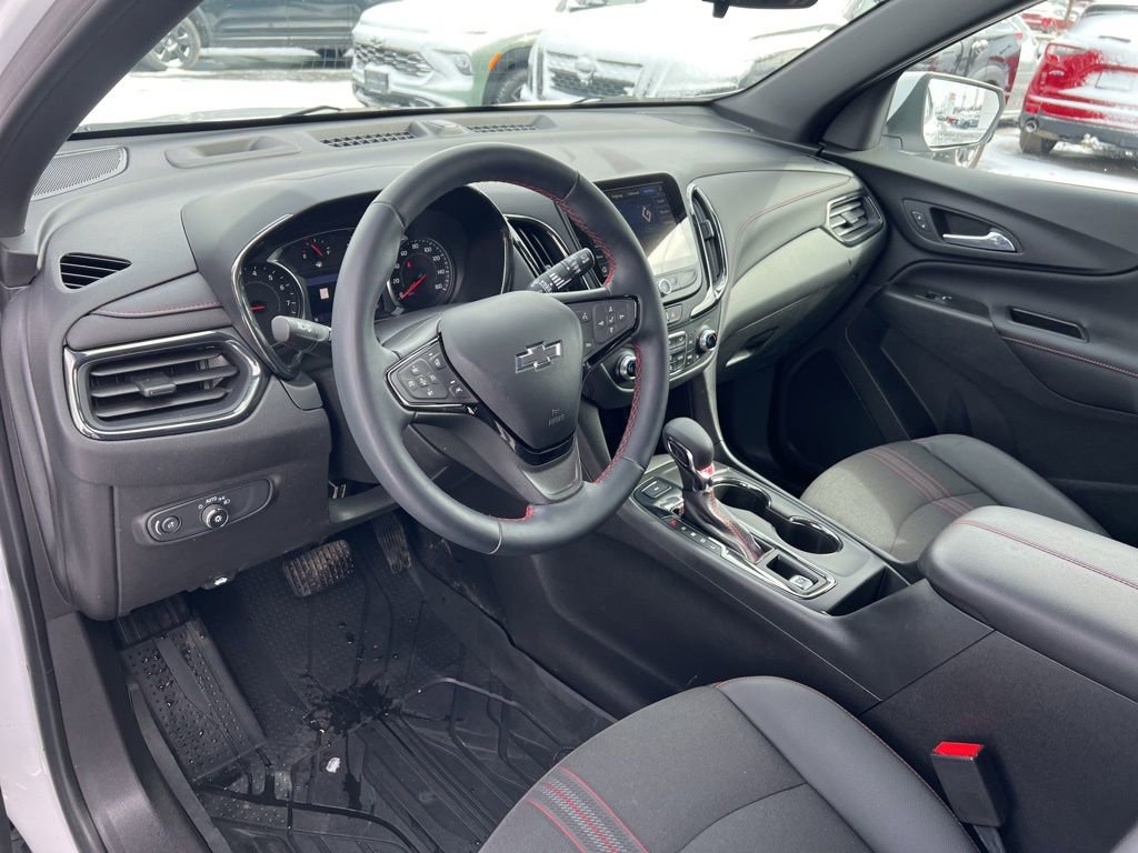 Used 2023 Chevrolet Equinox RS image 9