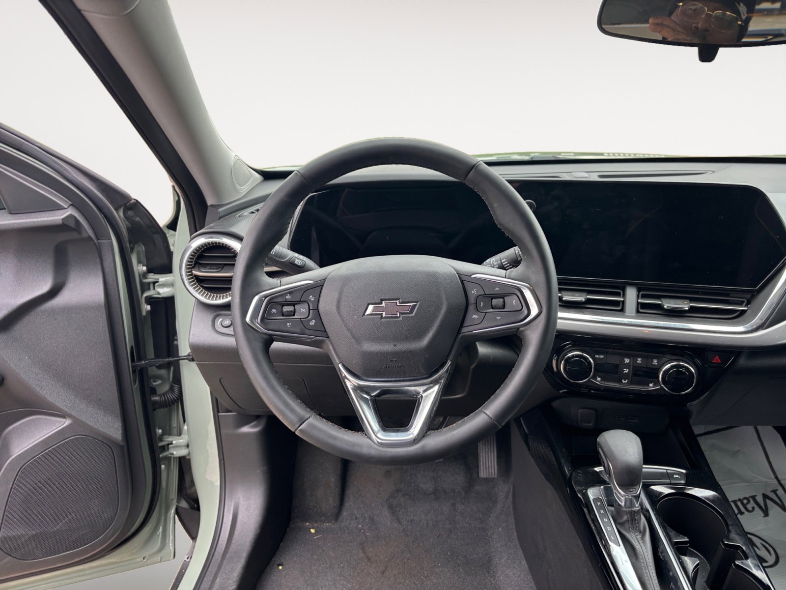 Used 2025 Chevrolet Trax ACTIV w/ Driver Confidence Package image 12