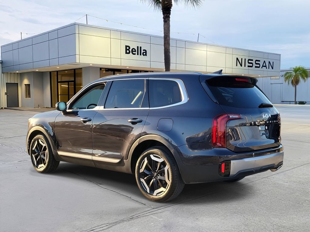 Used 2025 Kia Telluride S image 7
