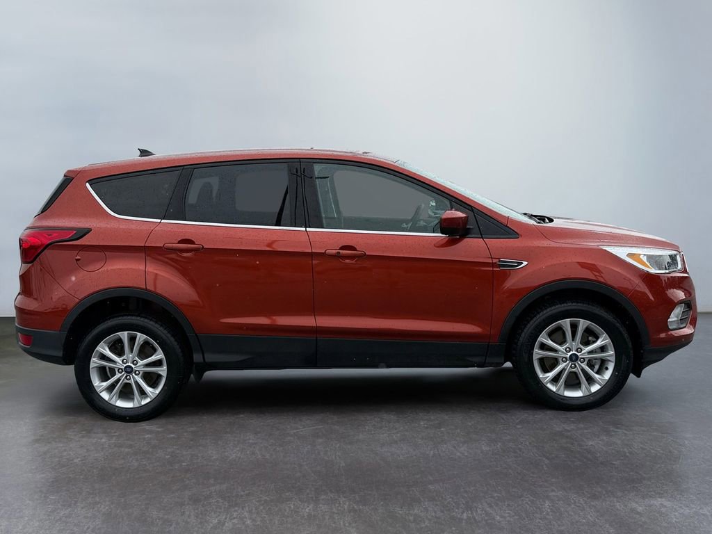 Used 2019 Ford Escape SE AWD/4WD image 2