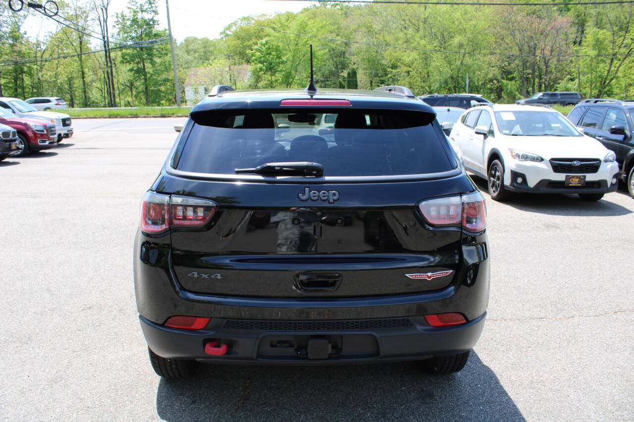 Used 2017 Jeep Compass Trailhawk w/ Navigation Group AWD/4WD image 9