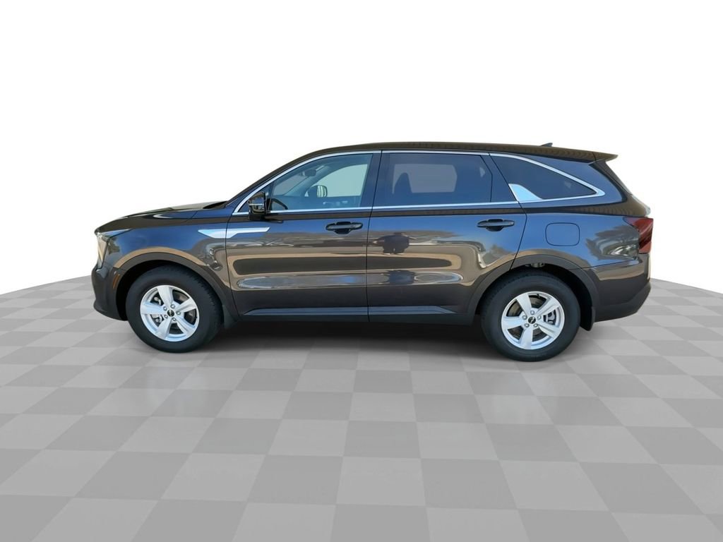 Used 2025 Kia Sorento LX image 5