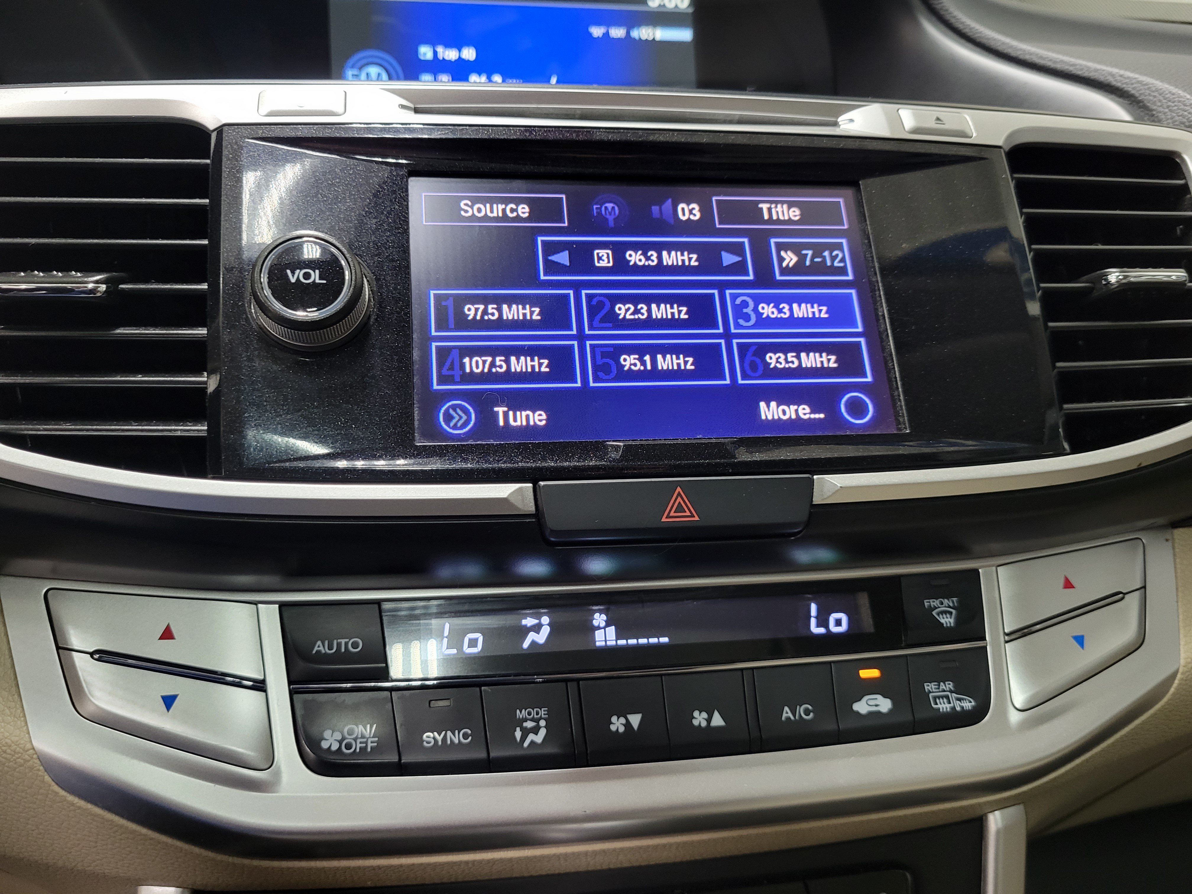 Used 2015 Honda Accord EX-L image 28