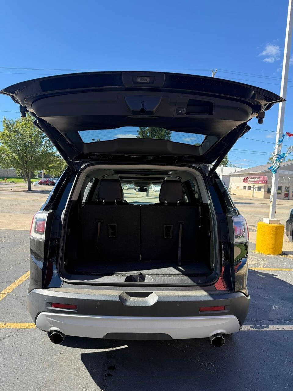 Used 2019 GMC Acadia SLT w/ LPO, Black Accent Package image 20