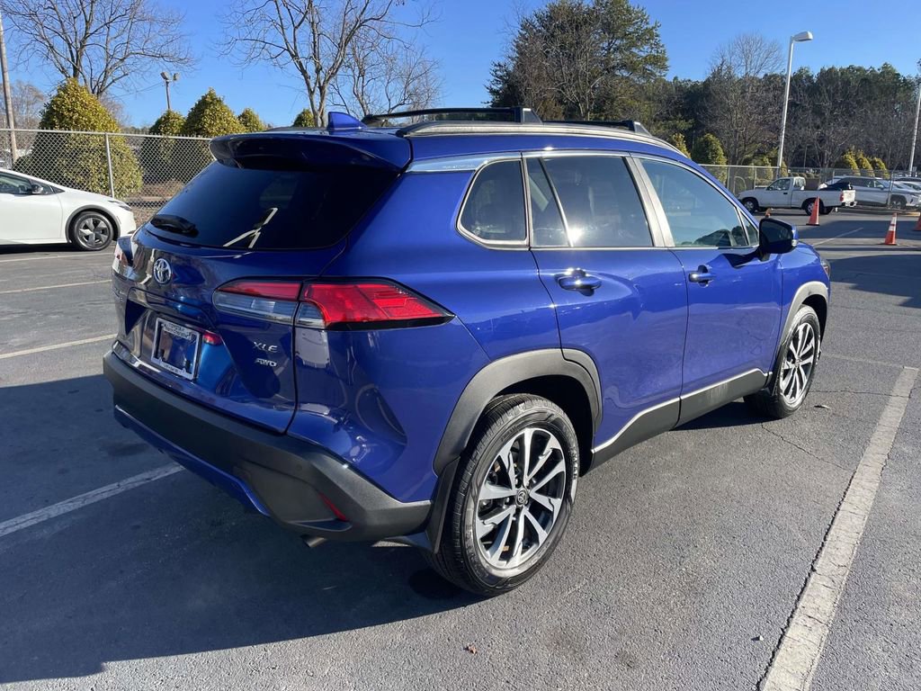 Used 2023 Toyota Corolla Cross XLE w/ Convenience Package image 10