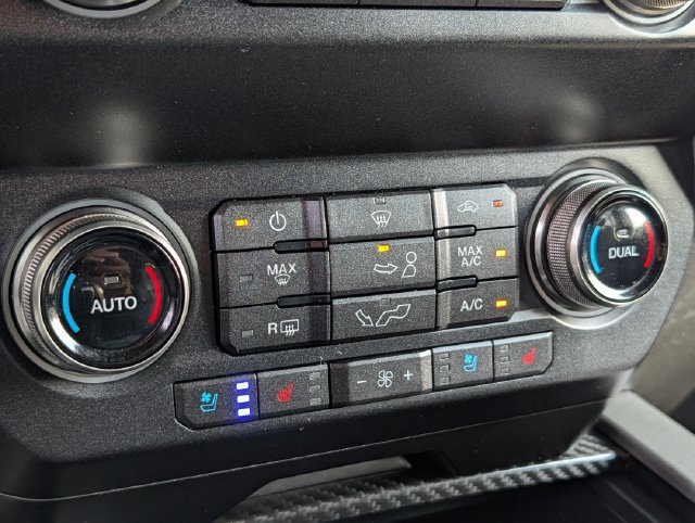 Used 2019 Ford F150 Raptor w/ Equipment Group 802A Luxury AWD/4WD image 16