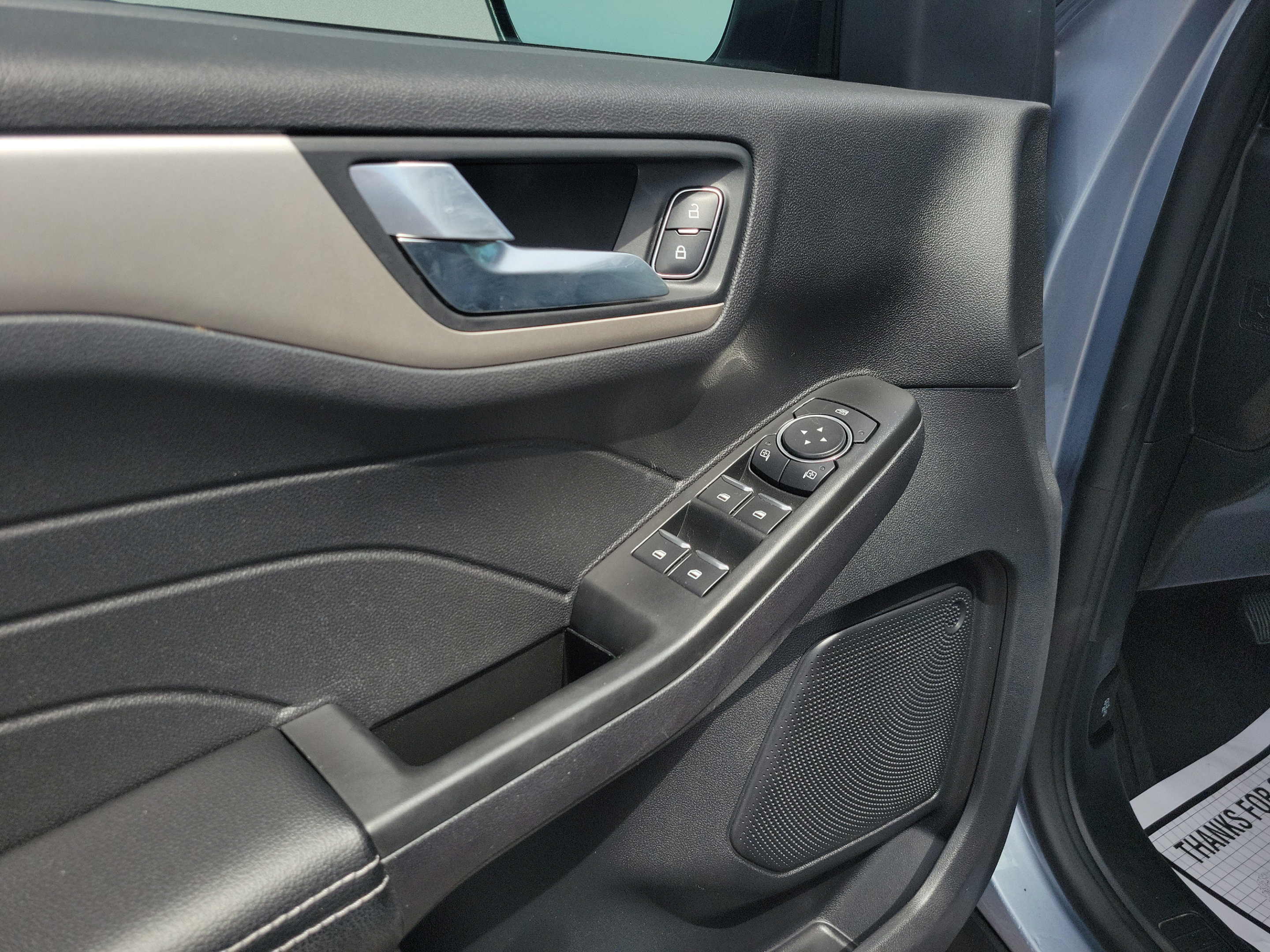 Used 2022 Ford Escape SEL FWD image 17