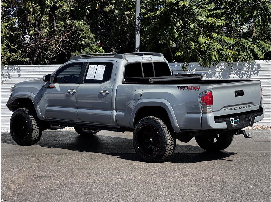 Used 2016 Toyota Tacoma TRD Off-Road w/ Towing Package AWD/4WD image 3
